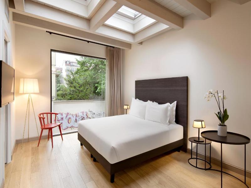 Opera35 Boutique Hotel image