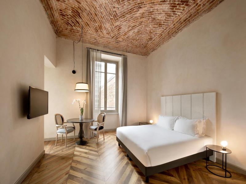 Opera35 Boutique Hotel image