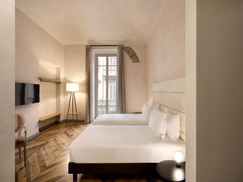 Opera35 Boutique Hotel image