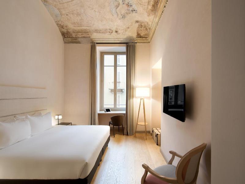 Opera35 Boutique Hotel image