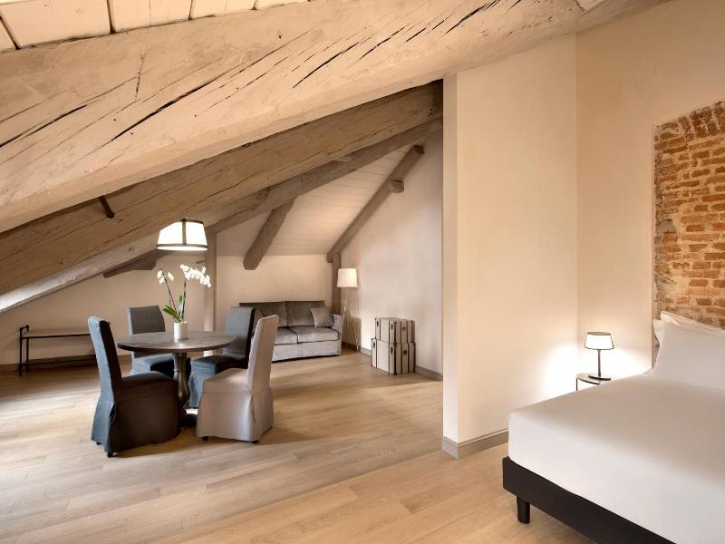 Opera35 Boutique Hotel image