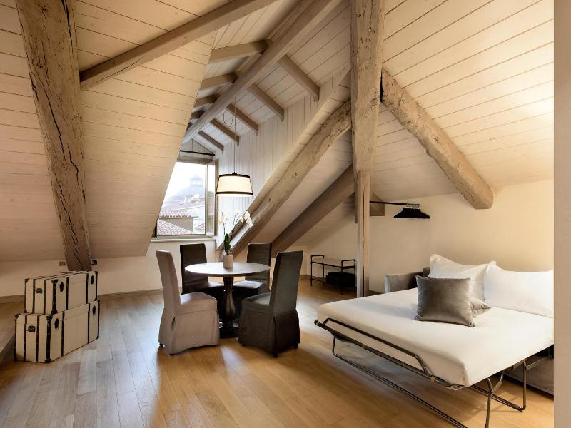 Opera35 Boutique Hotel image