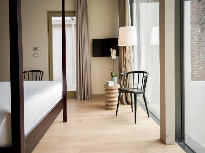 Opera35 Boutique Hotel image
