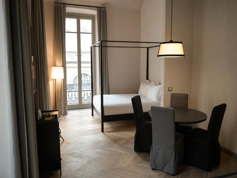 Opera35 Boutique Hotel image