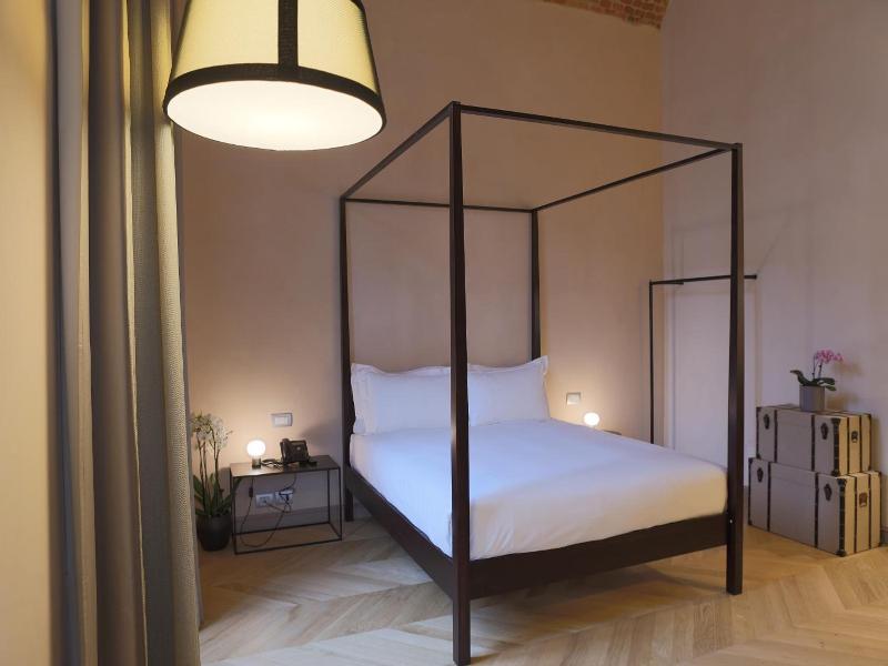Opera35 Boutique Hotel image