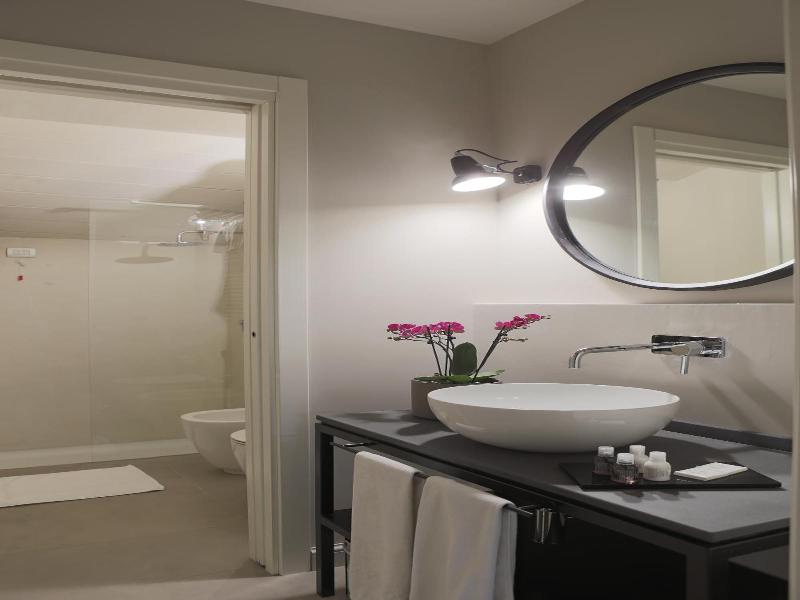Opera35 Boutique Hotel image