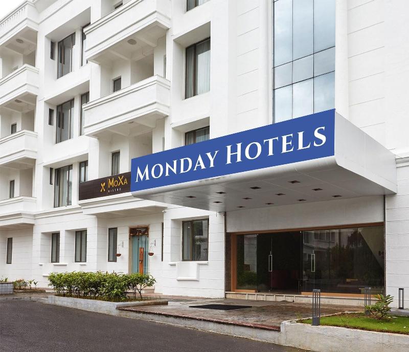 Monday Hotels Mahape image