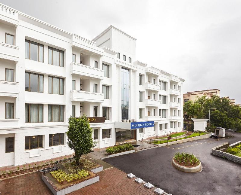 Monday Hotels Mahape image