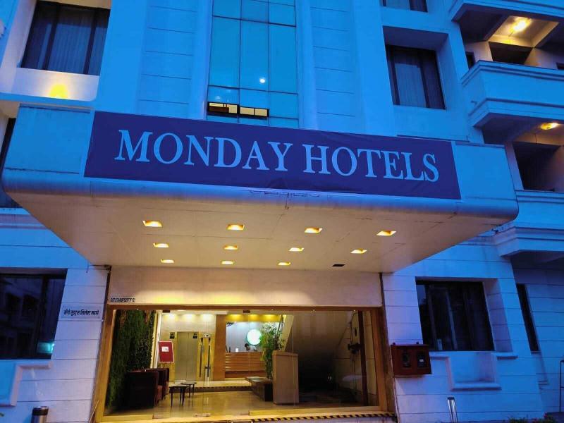 Monday Hotels Mahape image