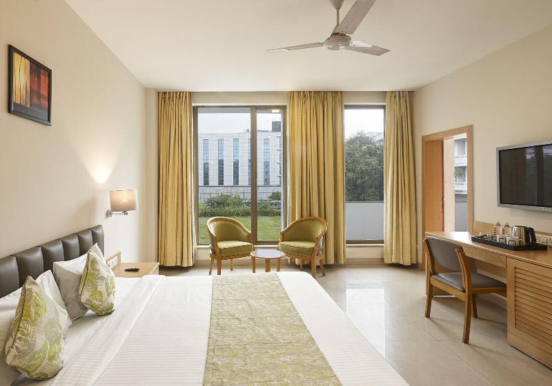 Monday Hotels Mahape image