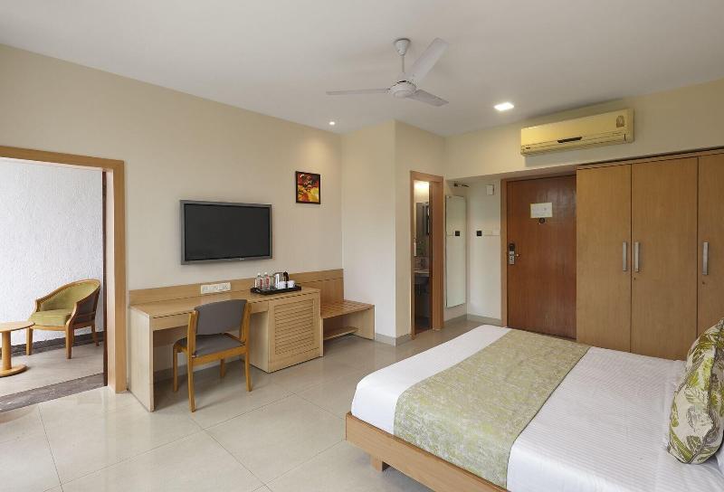 Monday Hotels Mahape image