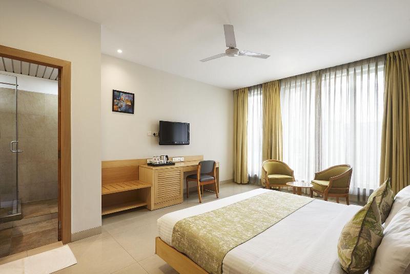 Monday Hotels Mahape image