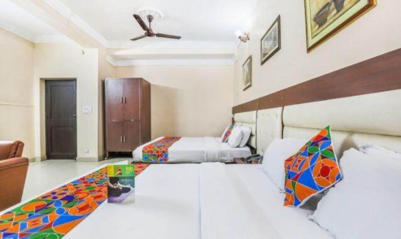 Fabhotel Statiq Inn image