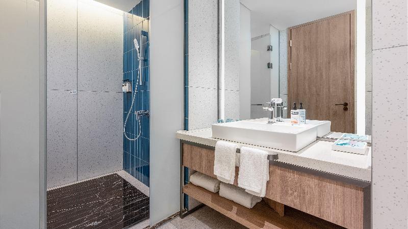 Holiday Inn Express Chenzhou Suxian image