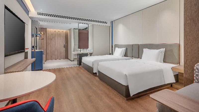 Holiday Inn Express Chenzhou Suxian image