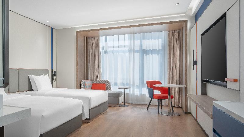 Holiday Inn Express Chenzhou Suxian image