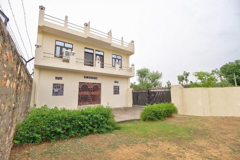 Spot On 40724 Kukas Guest House image