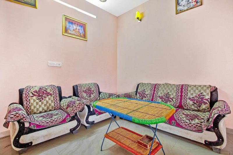 Spot On 40724 Kukas Guest House image