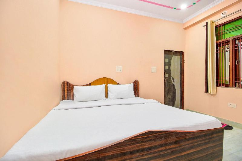 Spot On 40724 Kukas Guest House image
