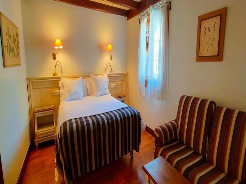 Hotel Villa De Torla image