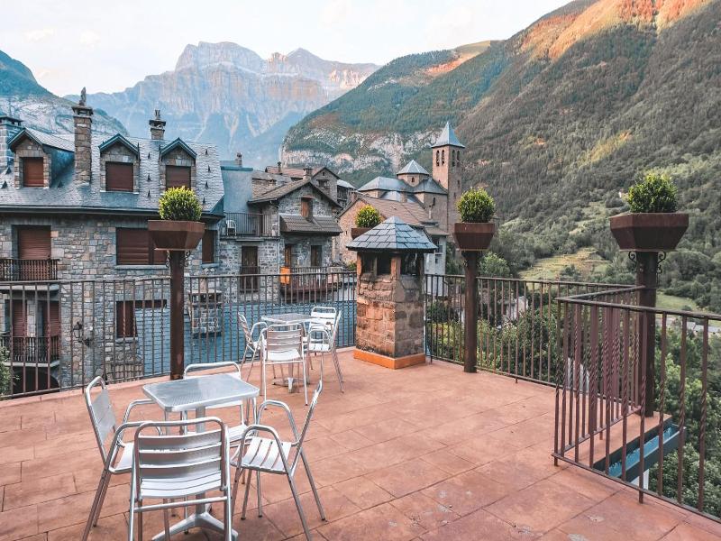 Hotel Villa De Torla image