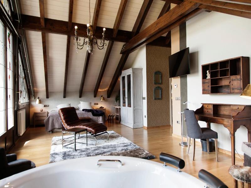 Hotel Villa De Torla image
