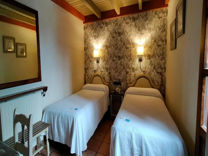 Hotel Villa De Torla image