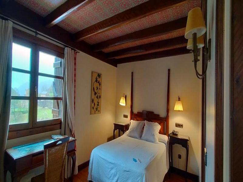 Hotel Villa De Torla image