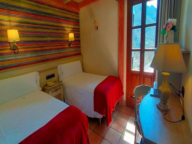 Hotel Villa De Torla image