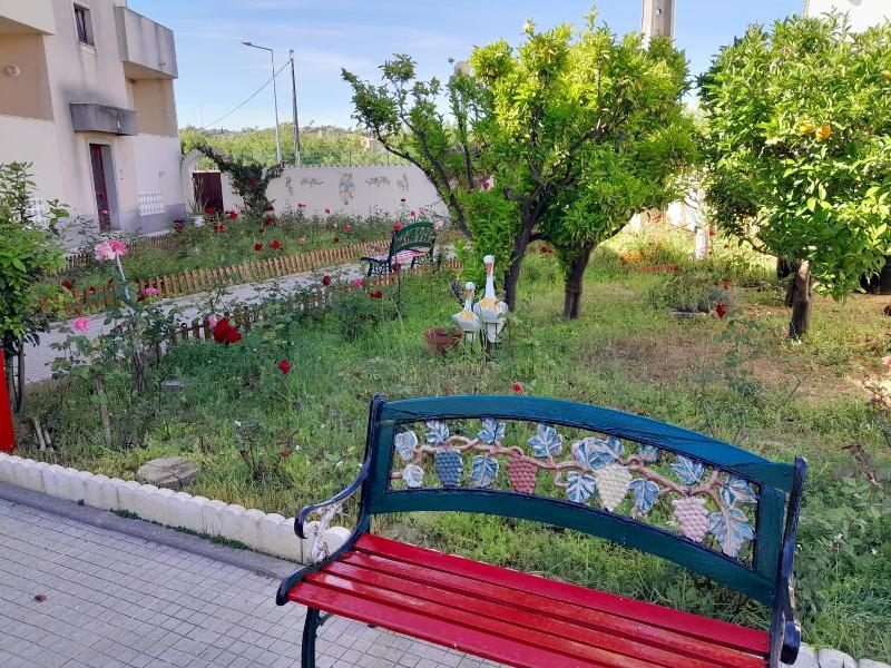 Residence 1000 Roses image