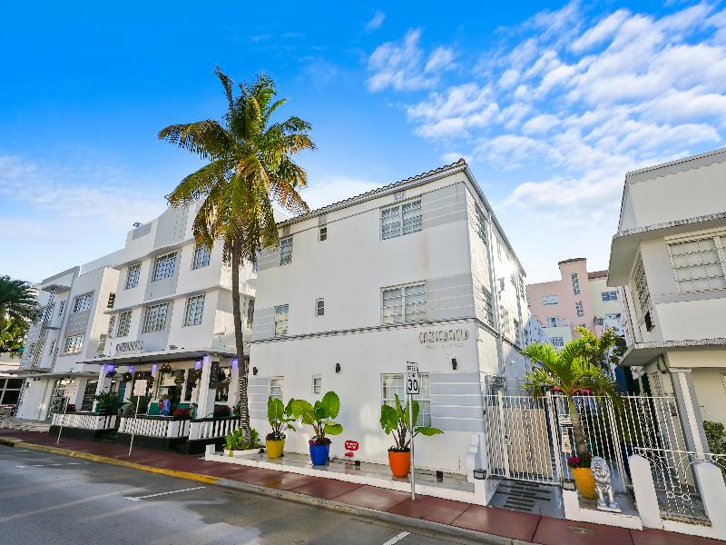 Chesterfield Hotel & Suites image