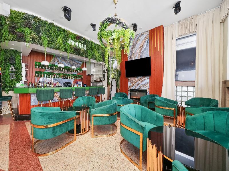 Chesterfield Hotel & Suites image