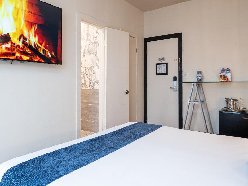 Chesterfield Hotel & Suites image
