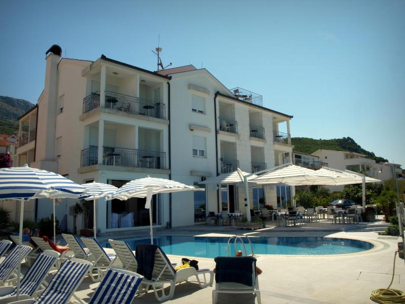Hotel Neva image