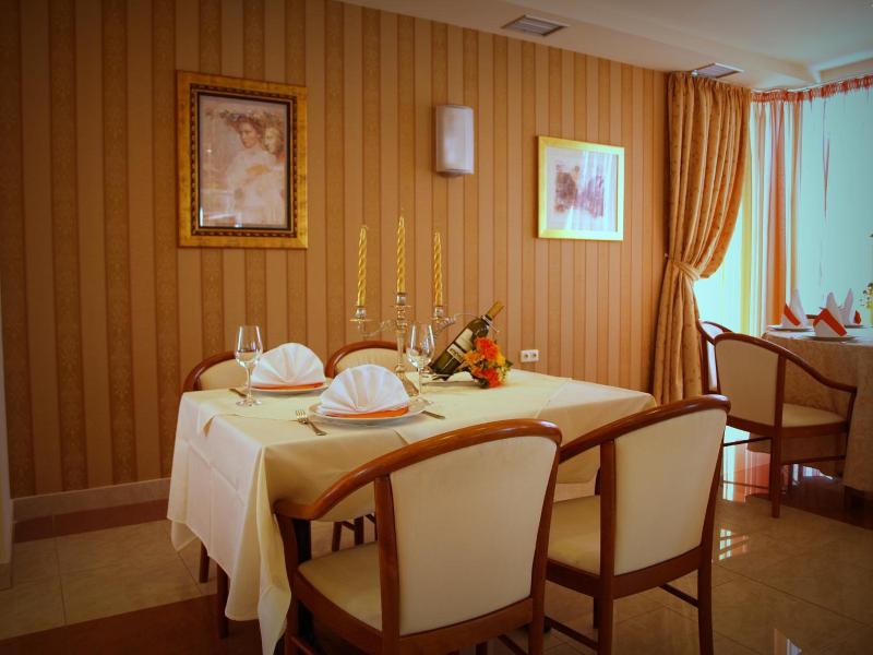 Hotel Neva image