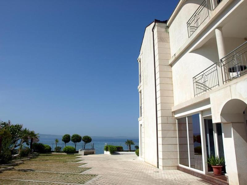 Hotel Neva image