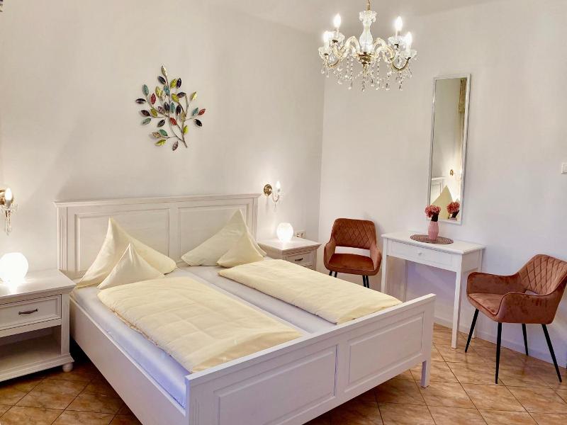Hotel Nikolasch image