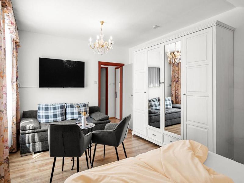 Hotel Nikolasch image