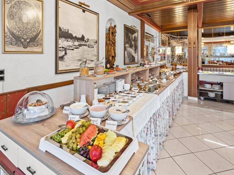 Hotel Nikolasch image