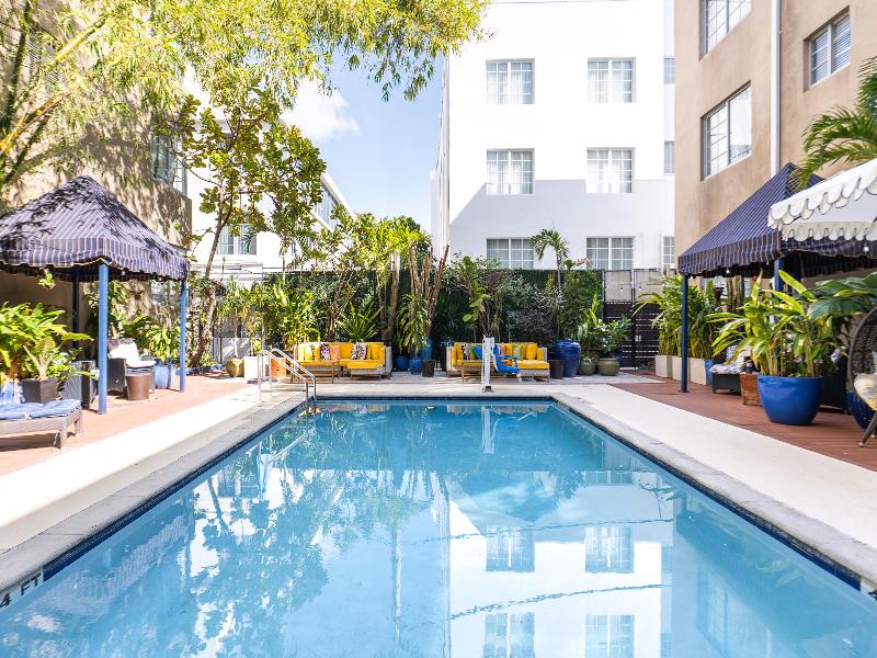 Riviera Suites South Beach image