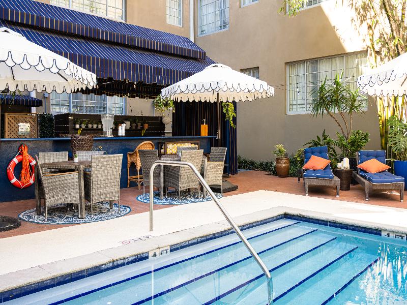 Riviera Suites South Beach image