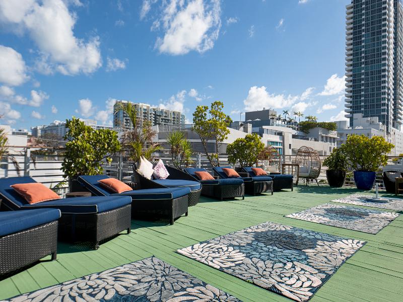 Riviera Suites South Beach image