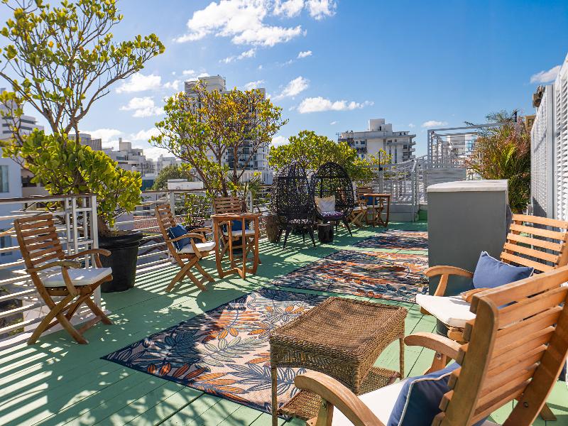 Riviera Suites South Beach image