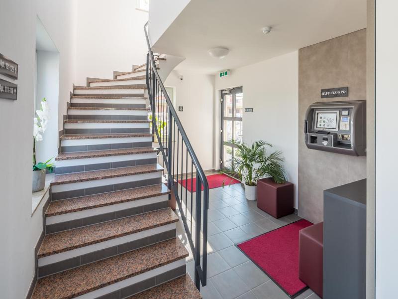 Trio Apartment Hotel Berlin image