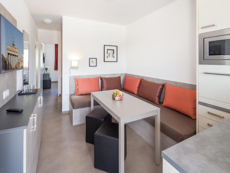 Trio Apartment Hotel Berlin image