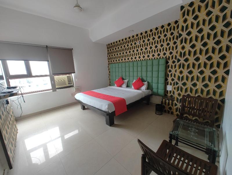 Apex Hotel image