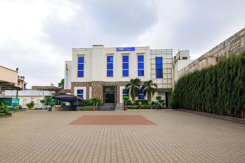 Fabhotel Jalandhar Corporate Suites