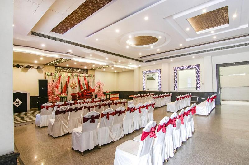 Fabhotel Jalandhar Corporate Suites