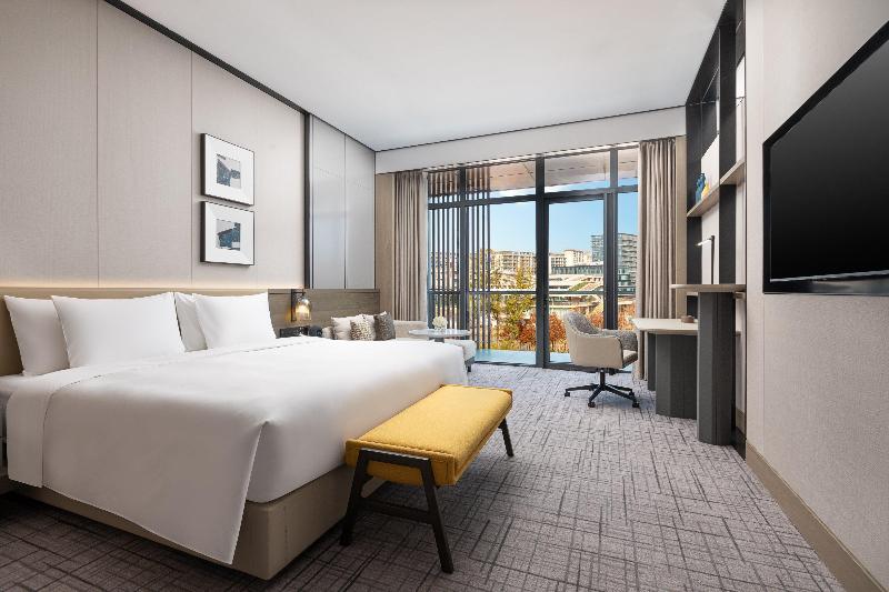 Crowne Plaza Quzhou.an IHG Hotel image