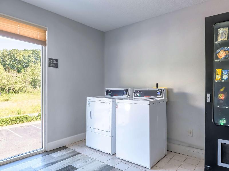 Econo Lodge Inn And Suites image